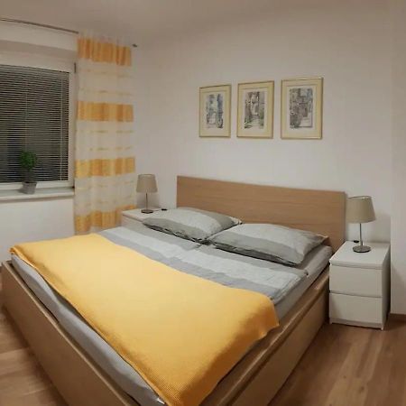 Top Appartement Fuer Business-Wohnen-Urlaub Wiener Neustadt Extérieur photo